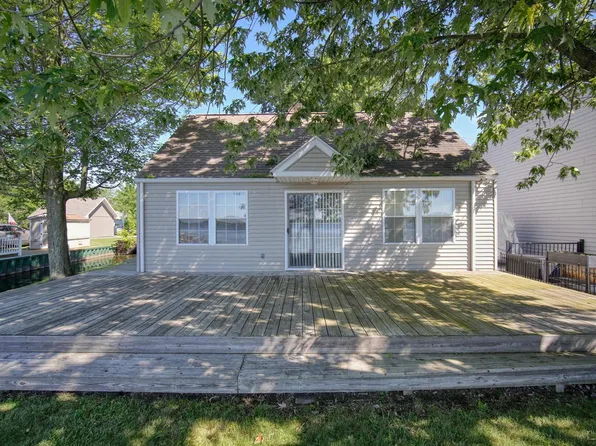 10490 W Ferndale Dr, Manitou Beach, MI 49253