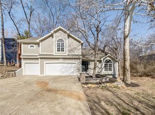 6 NE 53rd Ter, Kansas City, MO 64118