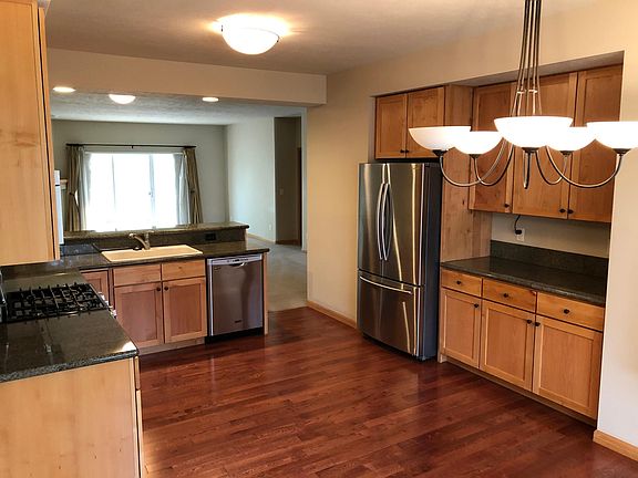 5th image of 212 Slough Creek Dr #212