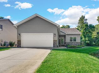 317 W Oak Hill Rd, Porter, IN 46304