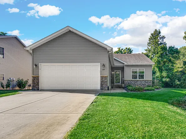 317 W Oak Hill Rd, Porter, IN 46304