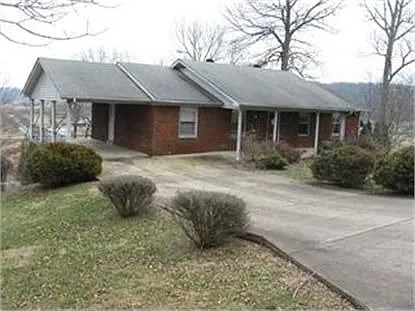 886 Countryside Cir photo 1