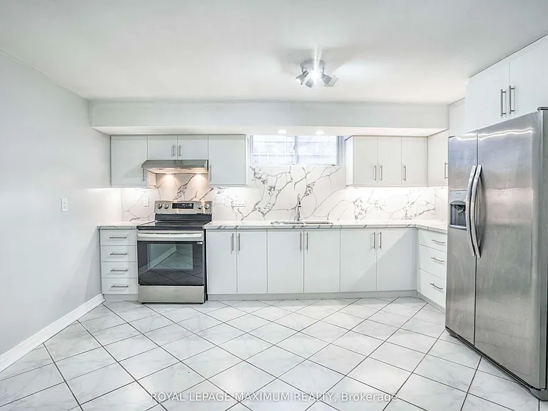 641 Caledonia Rd #BASEMENT — Photo 13