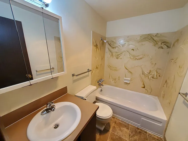 950 NW Sycamore Ave #11 — Photo 13