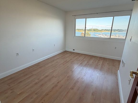 4th image of 100 Cove Way Unit 405