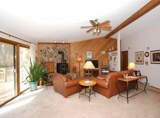 10404 W Pine Ridge Rd, Greenfield, WI 53228