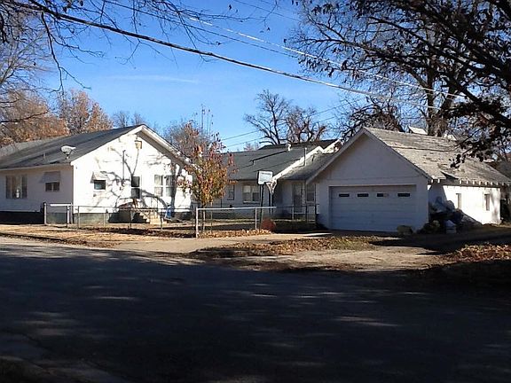 detached two car garage 