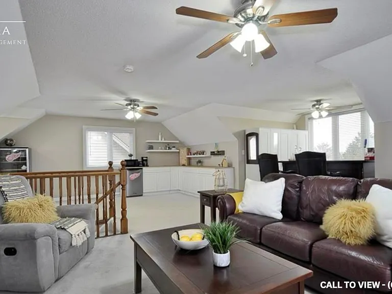 4 Decaro Cres #1 — Photo 4
