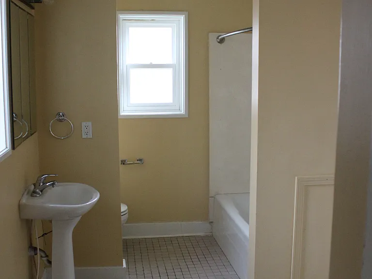 324 E 7th Ave — Photo 9