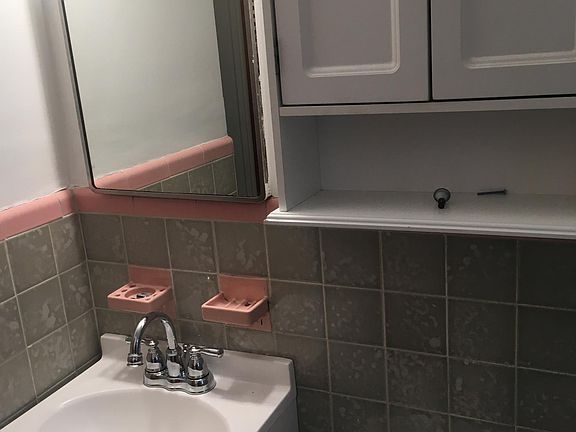 5th image of 300 Lowell Ave Floor 2