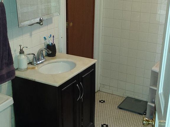 5th image of 2623 N Maryland Ave #9803880