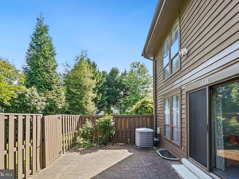 5351 Strathmore Ave — Photo 26
