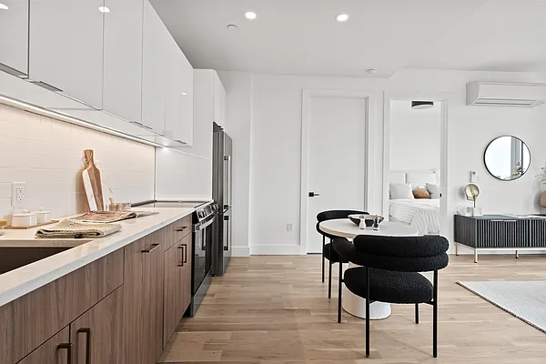 Rented by Reavis | media 1