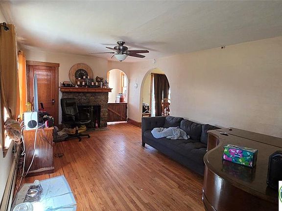 3rd image of 285 Berkshire Valley Rd