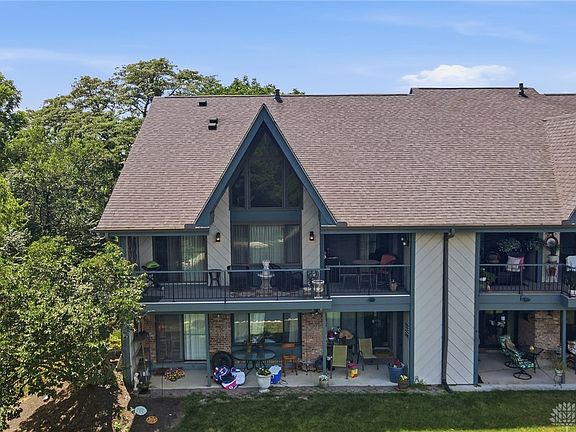 5th image of 1933 Washington South Dr