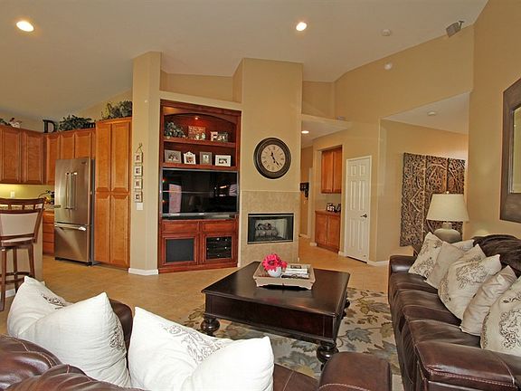 5th image of 79612 Carmel Valley Ave