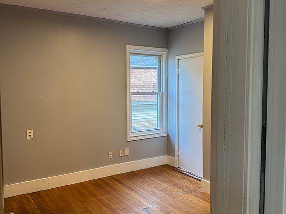 5th image of 442 Grafton St #2