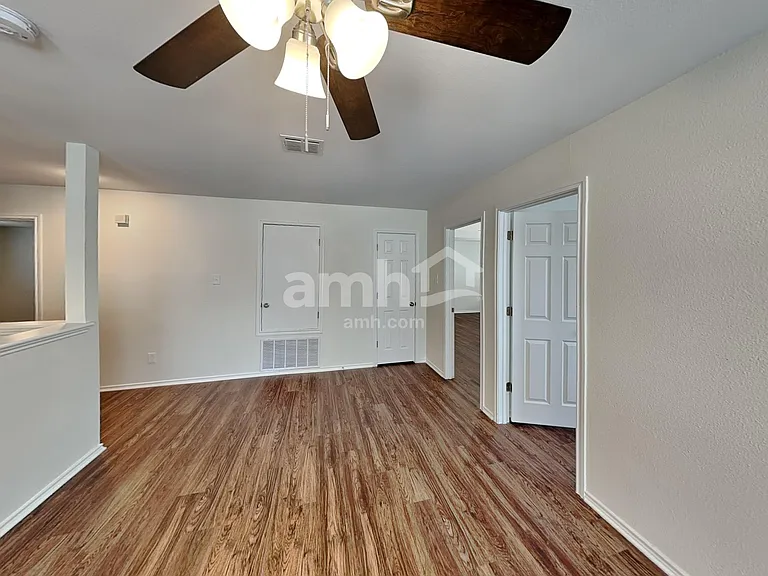 7919 Oak Pointe — Photo 9