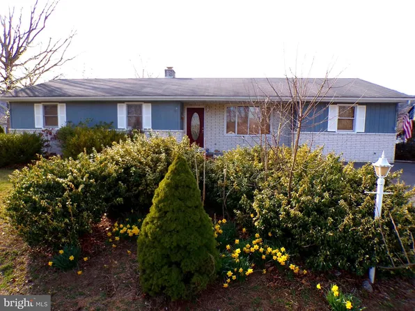 12 Juniper Dr, Ridgeley, WV 26753