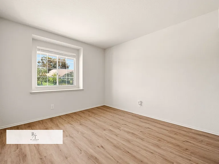 20926 Brookline Dr — Photo 24