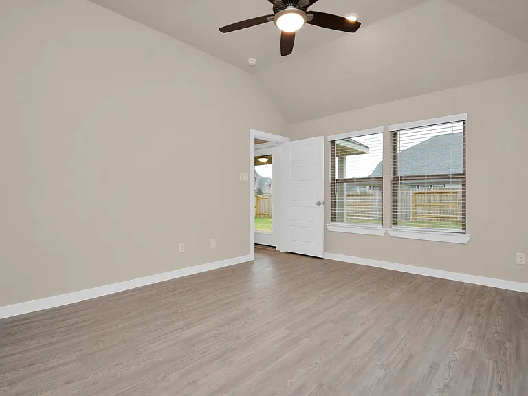 2734 San Bernard Dr — Photo 19
