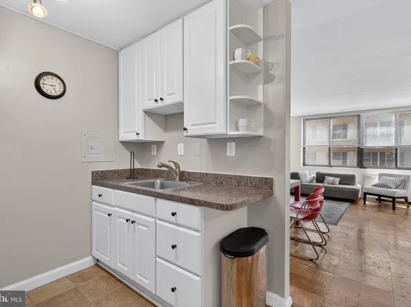 2030 F St NW APT 211, Washington, DC 20006