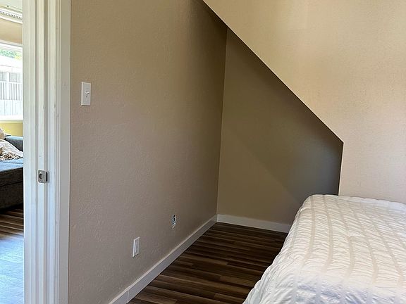 4th image of 190 Camino Ave