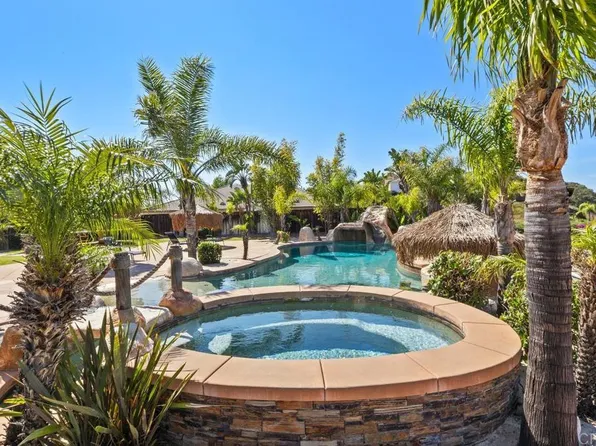 15524 Creek Hills Rd, El Cajon, CA 92021