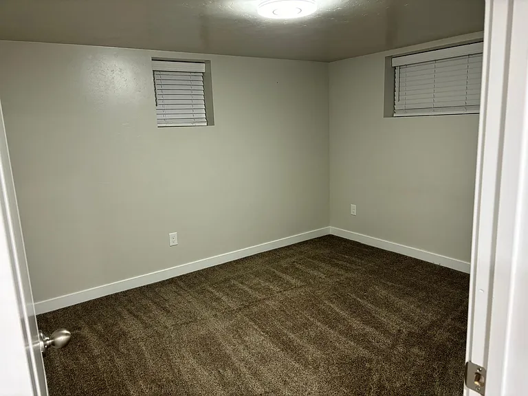 1024 S Main St #BASEMENT — Photo 7