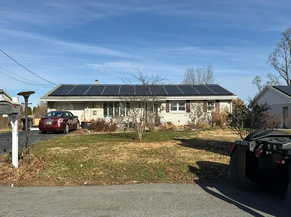 3019 Pheasant Dr, Lancaster, PA 17601
