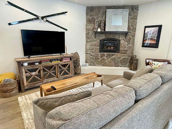 2nd image of 1457 Mountain Road #5