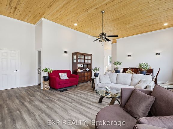 5th image of 51181 Broadway St