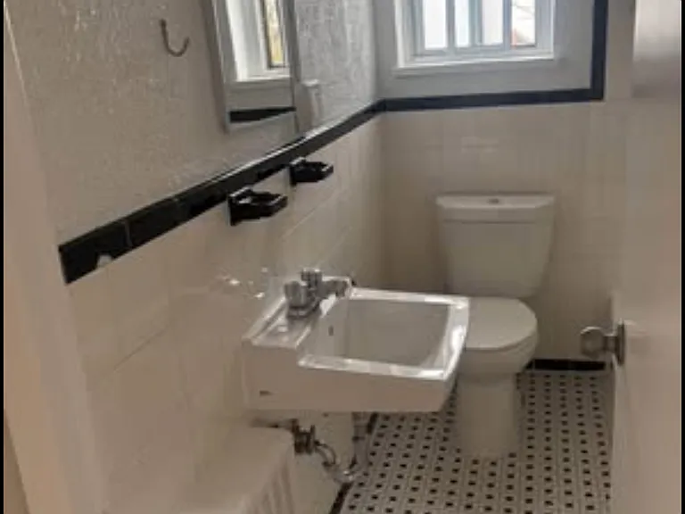 1385 Sheppard Ave W — Photo 21