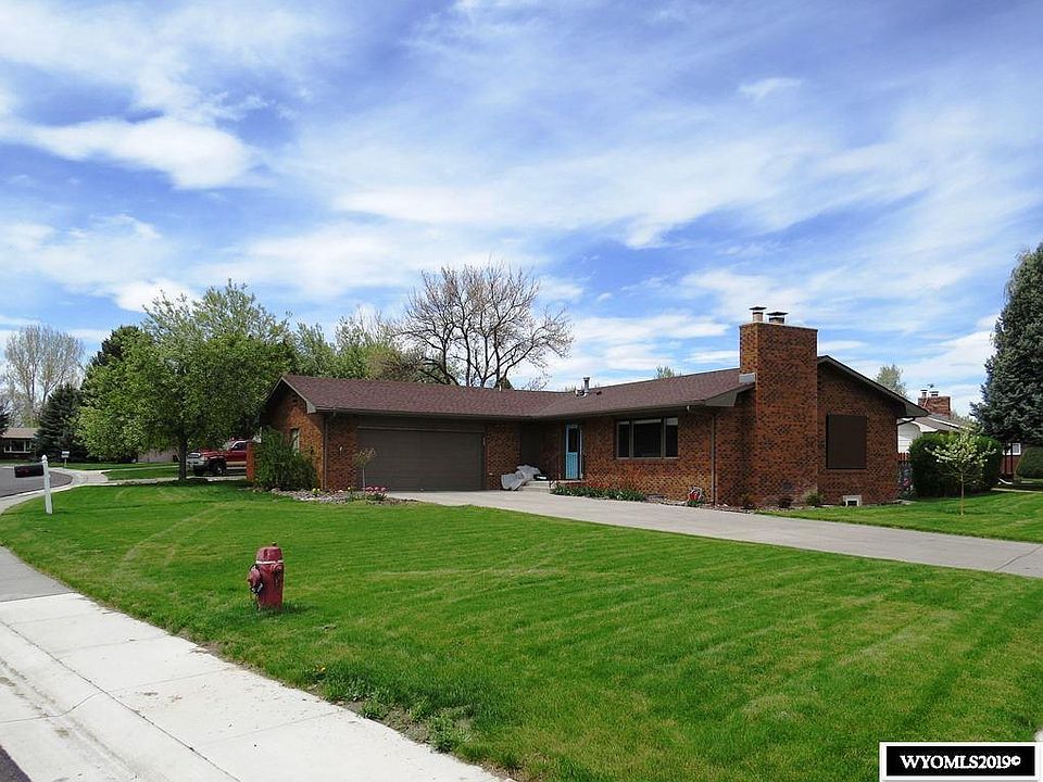 1st image of 2130 W Bend Ave