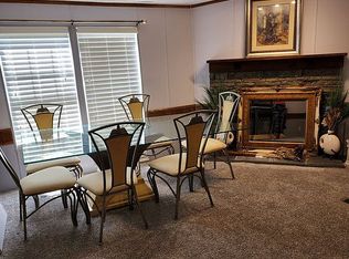 81 Breezewood Dr, Hampton, GA 30228