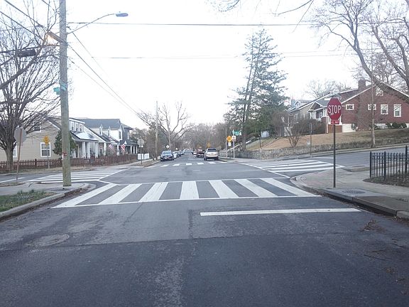 5th image of 1440 Kearny St NE