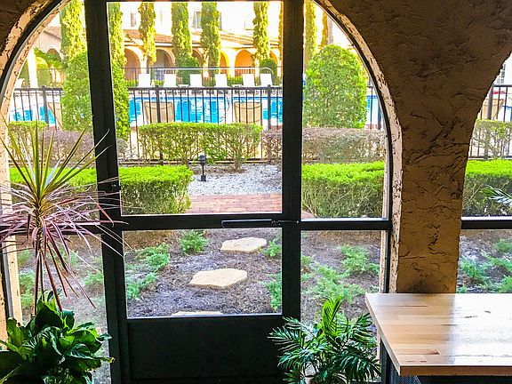 Screened Porch