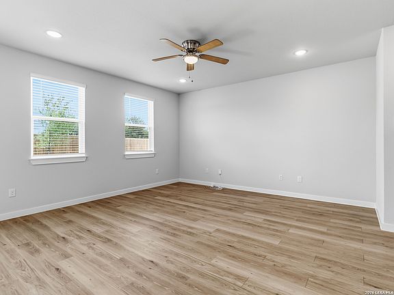 3rd image of 14607 Emerio Drive