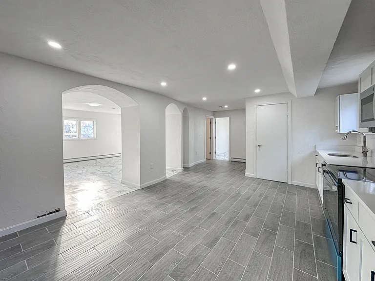 35 Hichborn St #1 — Photo 8