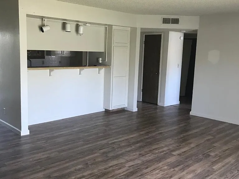 1250 E Shaw Ave #136 — Photo 11