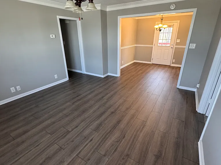 104 Bennett Dr — Photo 2