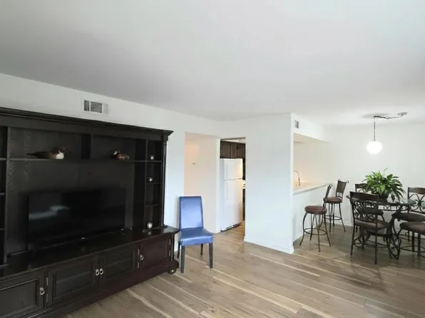 8702 Village Dr #143, San Antonio, TX 78217