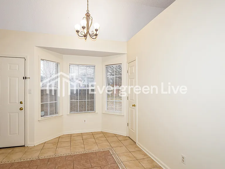 7330 Appling Meadow Cv — Photo 4