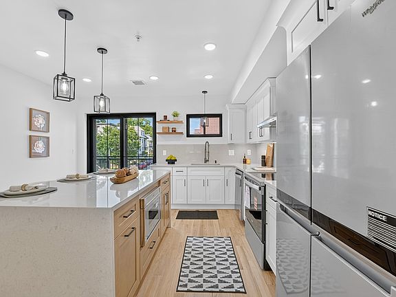 3rd image of 64 Nelson St #1
