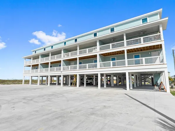 112 32nd St S #D, Mexico Beach, FL 32456