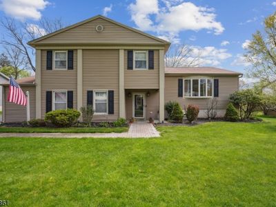 5 Christine Dr, Morris Plains, NJ, 07950