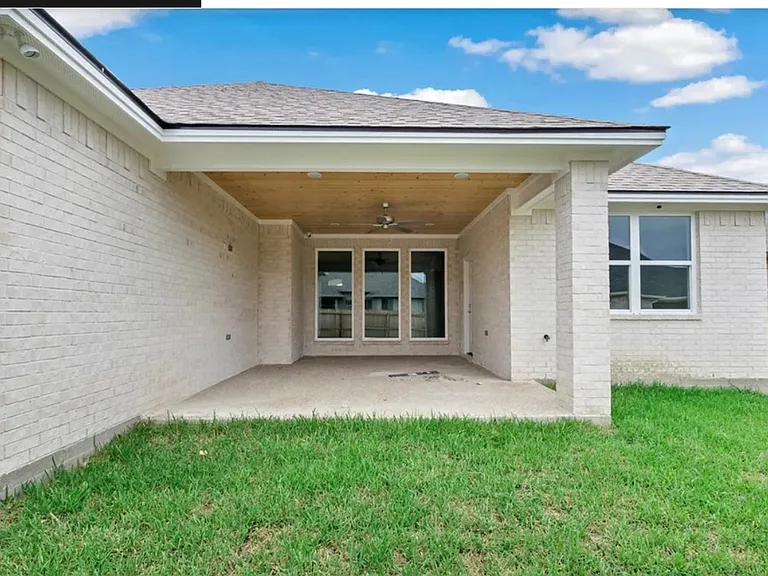 2915 Bombay Ct — Photo 7