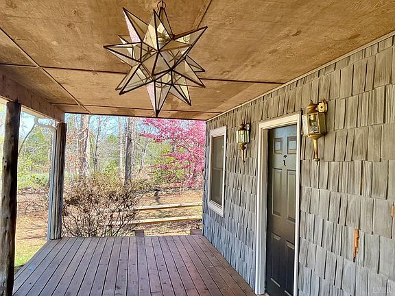 3rd image of 699 Winton Rd
