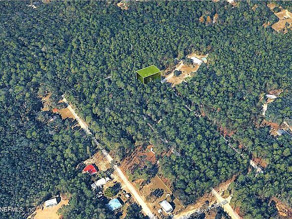 2nd image of 121 BOXWOOD Road