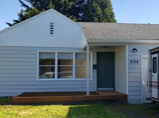 9126 E Burnside St, Portland, OR 97216